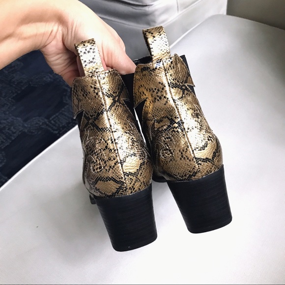 🆕GOLD BLACK CHUNKY HEEL POINTY SNAKESKIN BOOTIES! - Picture 4 of 9